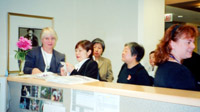 アルツハイマー協会NY支部を見学するメンバー